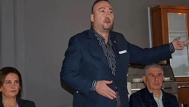 CHP'li Uşak Belediye Başkanı Özkan Yalım: Hiçbir Afgan'a, Suriyeli'ye iş yeri açma ruhsatı vermeyeceğim
