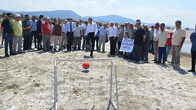 CHP'li Bektaş'tan ses getirecek eylem