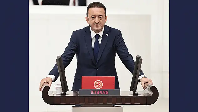 CHP'li Bektaş'tan TBMM'de 'Çay-Simit' çıkışı