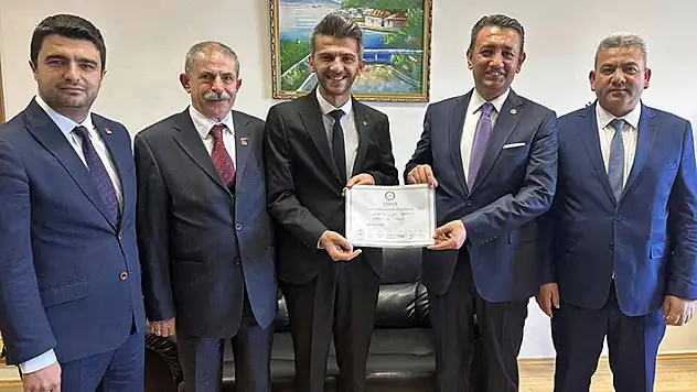 CHP'nin 35 yıl sonra rekor oyla kazandığı Ermenek'te mazbata alındı
