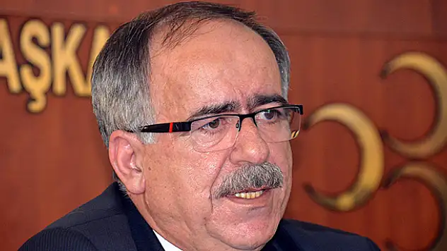 Çiftçi traktöre mazot koyamaz halde