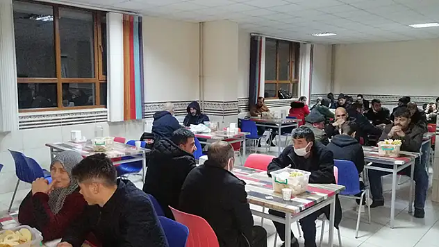 Çığdan kapanan Seydişehir-Antalya kara yolunda bekleyenler yurda yerleştirildi
