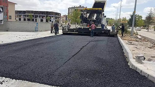 Cihanbeyli'da asfalt çalışması sürüyor