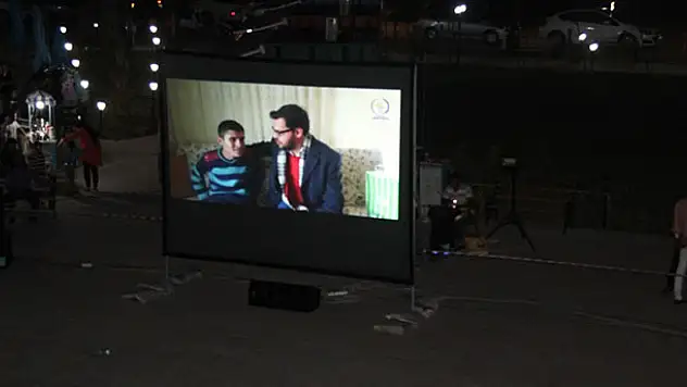 Cihanbeyli'de 'açık hava' sineması