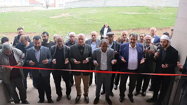 Cihanbeyli'de Murat Kurum Öğretmenevi binasının inşaatına başlandı
