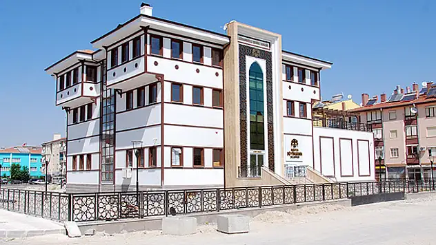 Cihanbeyli Şehir Konağı'na kavuşuyor