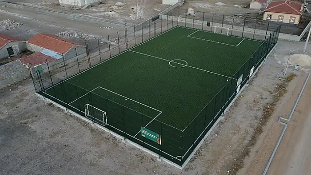 
Cihanbeyli'ye 5 çim saha daha