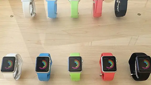 Çin'de Apple Watch satışa çıktı
