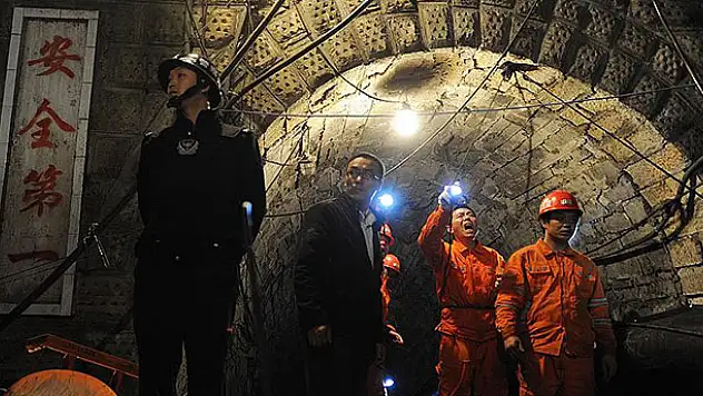 Çin'de madenciler 36 gün sonra kurtarıldı