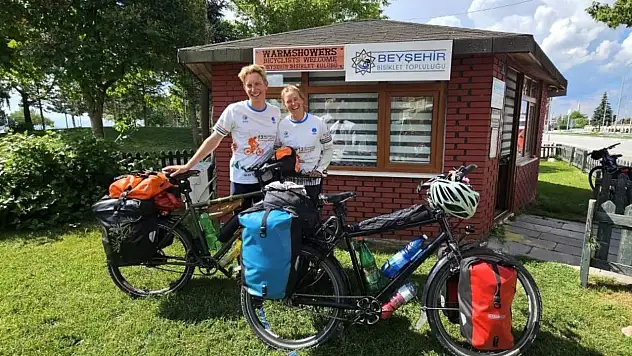 Çin'e pedal çeviren Alman çift Beyşehir'e hayran kaldı