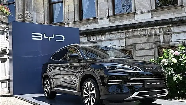 Çinli BYD, elektrikli araç satışlarında Tesla'yı geride bırakarak dünya lideri oldu