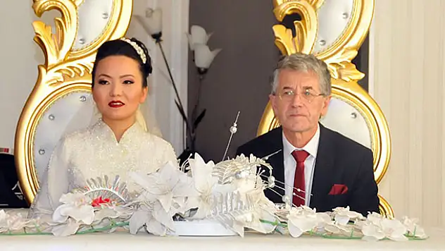 Çinli geline dini nikah ve Türk usulü düğün