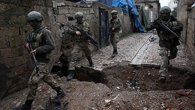 Cizre'de 5 terörist vuruldu