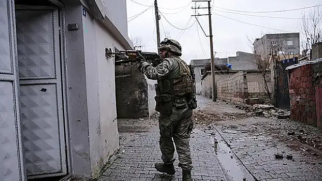 Cizre ve Sur'da 11 terörist etkisiz hale getirildi