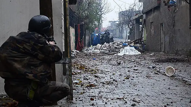 Cizre ve Sur'da terör saldırısı: 2 şehit