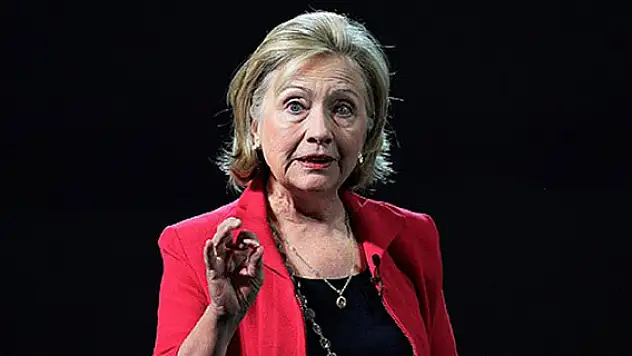 Clinton'un başı dertte