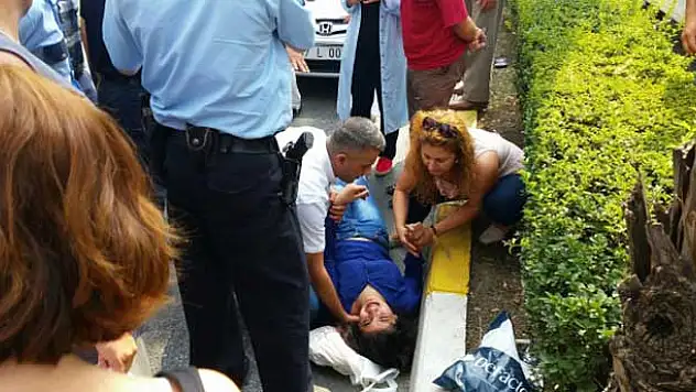 Çocuğa otomobil çarptı