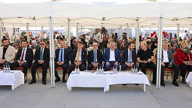 'Çocuklarımızı İslam ahlakı ile donatmak hepimizin kutsal bir görevidir'