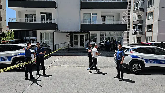 Çocukların kavgasına aileler de dahil oldu: 5'i bıçakla 6 yaralı