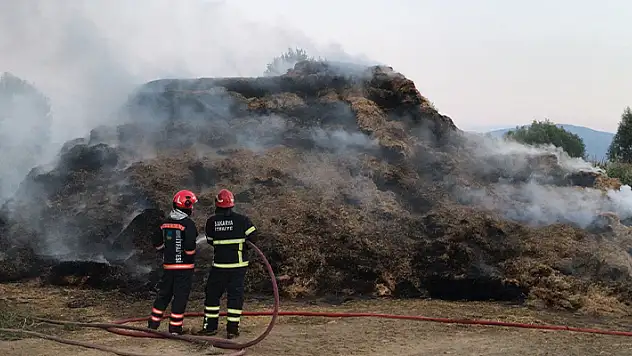Çocukların kibritle oyunu yangına sebep oldu: 990 balya saman kül oldu
