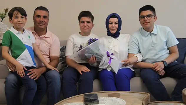 Çocuklarına en iyi şekilde bakan anne, başarılı bir avukat olmak istiyor