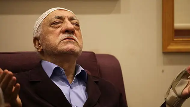Çok yardım toplayana 'Gülen'in namaz kıldığı seccade'