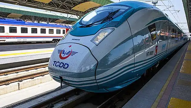 Çok yüksek hızlı tren setlerinin ilki seferine başladı