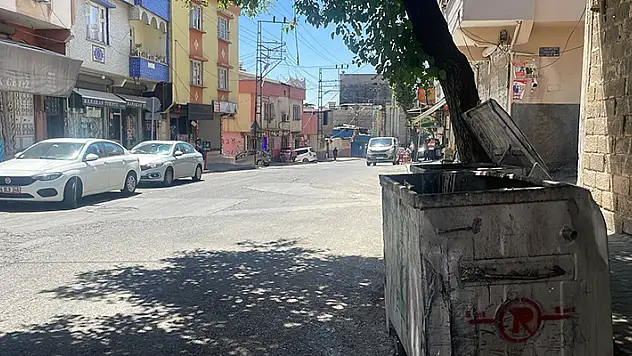 Çöp konteynerinde boğazından bıçaklanmış cesedi bulunan Suriyeli kadını eşinin öldürdüğü ortayaçıktı

