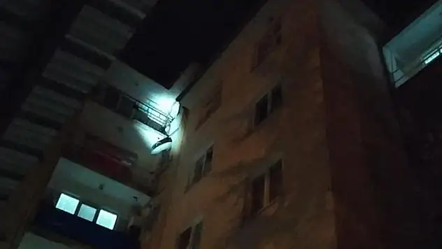 Çorum'da bir garip olay: 'Evimde hırsız var' diyerek polis çağıran kadın 5. kattan atladı
