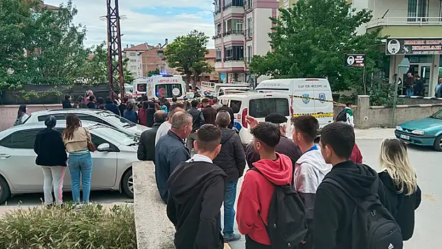 Çorum'da bir kişi boşanma aşamasındaki eşi ve baldızını öldürüp intihar etti
