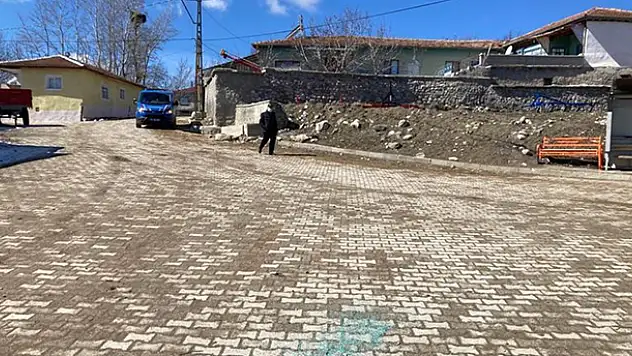 Çorum'da bir kişi, oğluyla kavga ettiği iddiasıyla 2 öğrenciyi silahla öldürdü