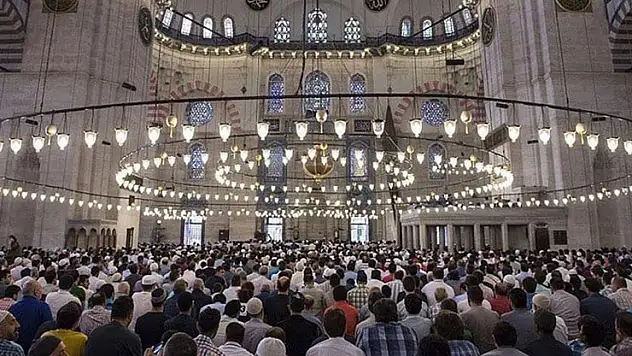 Cuma hutbesinde aile ve ahlak vurgusu