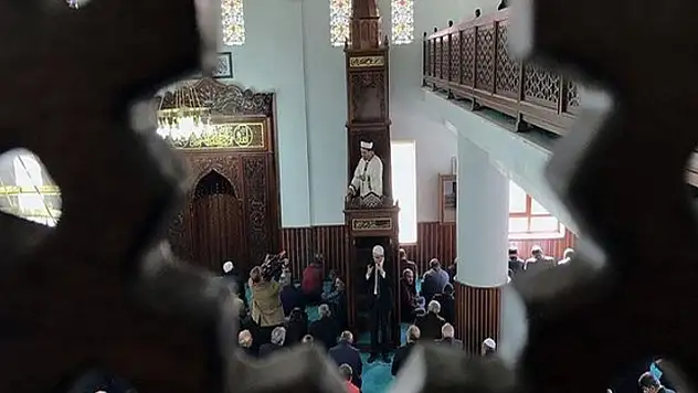 Cuma hutbesinde İsrail'e sert tepki: Caniler! 8 Aralık Cuma hutbesi tam metni