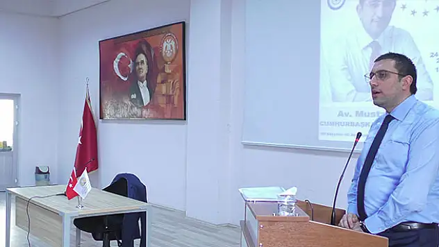 Cumhurbaşkanı Başdanışmanı Akış üniversite öğrencileriyle biraraya geldi