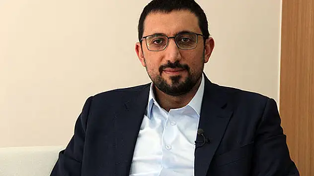 Cumhurbaşkanı Başdanışmanı Mustafa Akış'tan AYM Üyesi Engin Yıldırım'a: Herkes aklını başına almalı