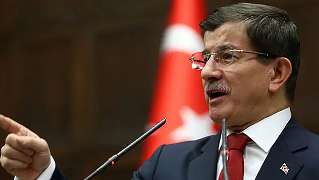 Cumhurbaşkanı Başdanışmanı'ndan Davutoğlu'na sert sözler: Anlamsız ödünler verildi