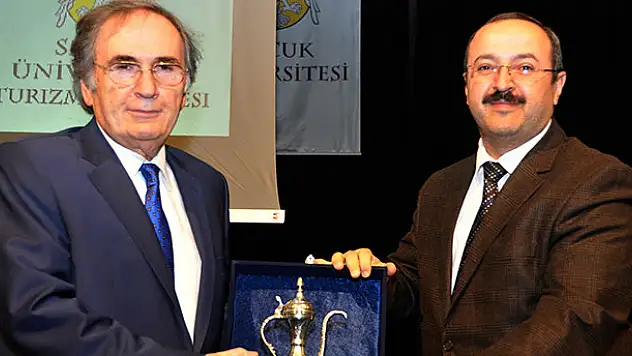 Cumhurbaşkanı Başdanışmanı Prof. Dr. Saraçoğlu Selçuk'ta