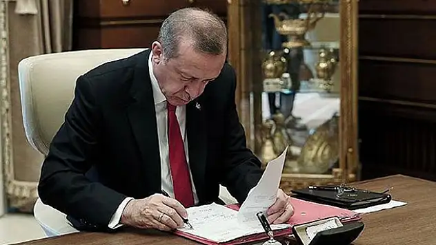 Cumhurbaşkanı Erdoğan 11 üniversiteye rektör atadı
