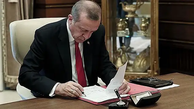 Cumhurbaşkanı Erdoğan 11 üniversiteye rektör atadı