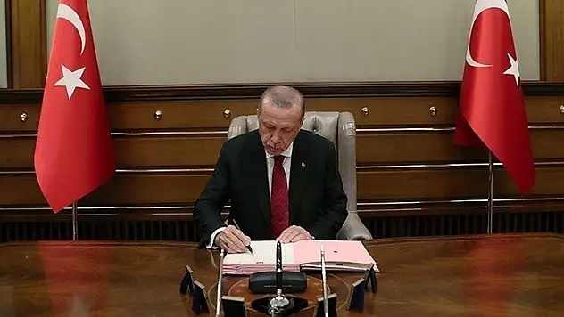 Cumhurbaşkanı Erdoğan, 13 üniversiteye rektör atadı