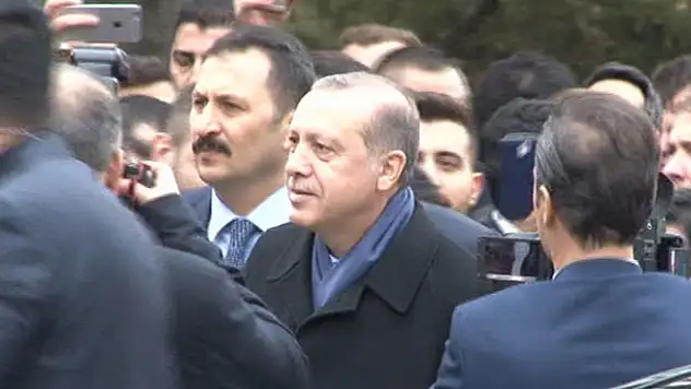 Cumhurbaşkanı Erdoğan'a köşk girişinde yaş günü sürprizi