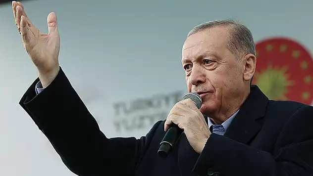 Cumhurbaşkanı Erdoğan: Amacımız deprem bölgesinde 650 bin yeni konut ve köy evi yaparak şehirlerimizi normale döndürmek
