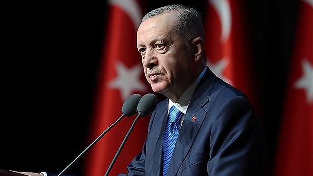 Cumhurbaşkanı Erdoğan, Avrupa Şampiyonası'na katılmaya hak kazanan A Milli Futbol Takımı'nı kutladı
