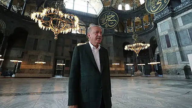 Cumhurbaşkanı Erdoğan 'Ayasofya' isimli video klibi paylaştı