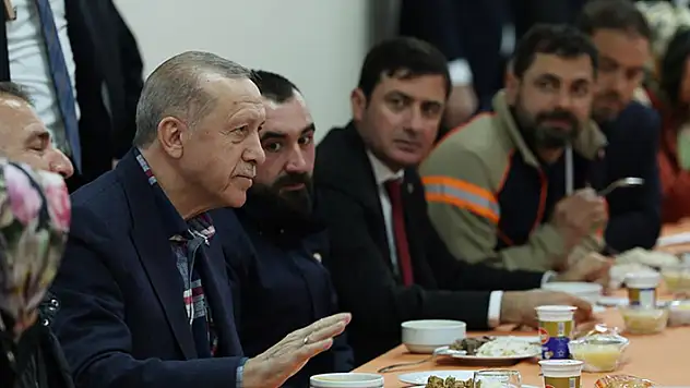 Cumhurbaşkanı Erdoğan, Balıkesir'de depremzedelerle bir araya geldi
