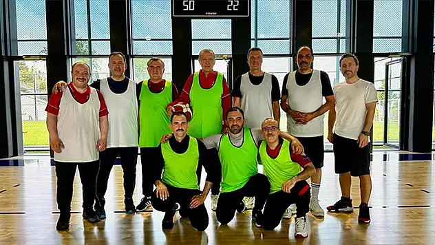 Cumhurbaşkanı Erdoğan basketbol maçı yaptı