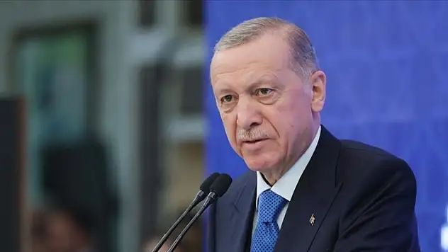Cumhurbaşkanı Erdoğan, bayram tatilinin kamu çalışanları için 9 güne çıkarılacağını açıkladı
