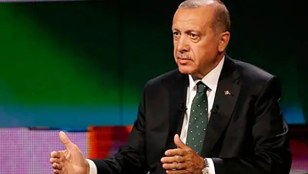 Cumhurbaşkanı Erdoğan canlı yayında açıklamalarda bulunuyor: Trump'a kırgınız, bir teröristle mektup alışverişinde bulunuyorsunuz