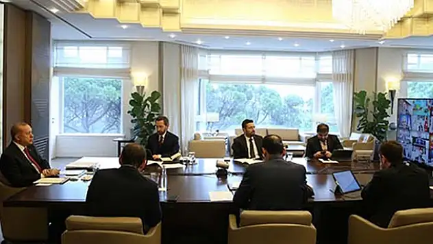 Cumhurbaşkanı Erdoğan: Corona mücadelesini sulandırmaya kimsenin hakkı yoktur!