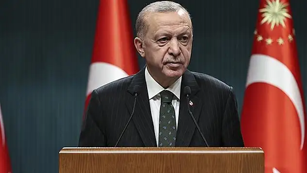 Cumhurbaşkanı Erdoğan'dan CHP Genel Başkanı Özel hakkında suç duyurusu ve tazminat davası
